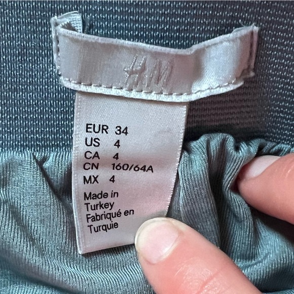 H&M teal skirt​ - Picture 3 of 6